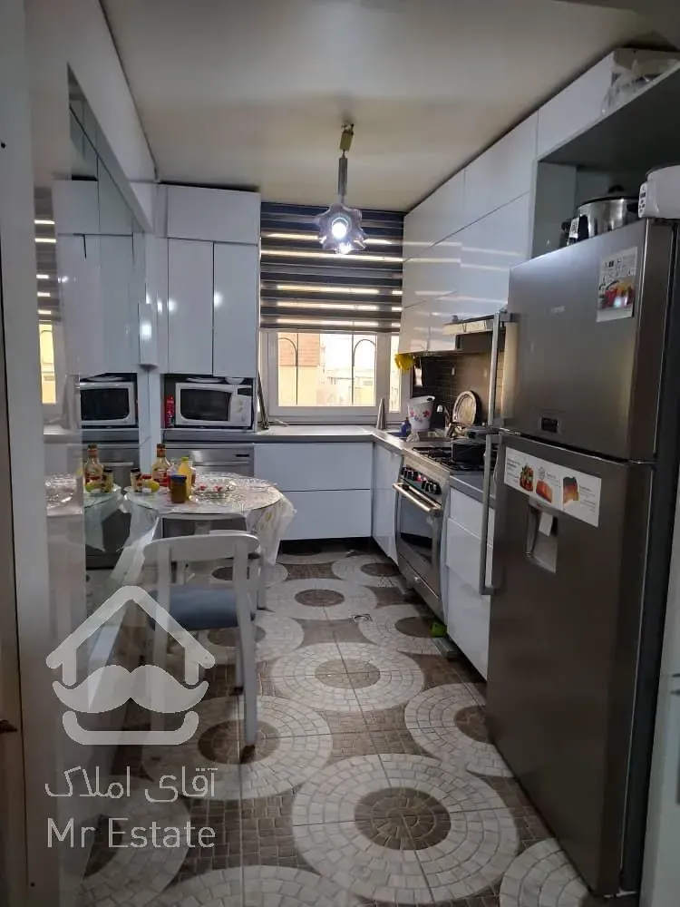 آپارتمان ۹۲متری ۲ خواب، رهن کامل، گیشا، سال۸۲،امکانات عالی