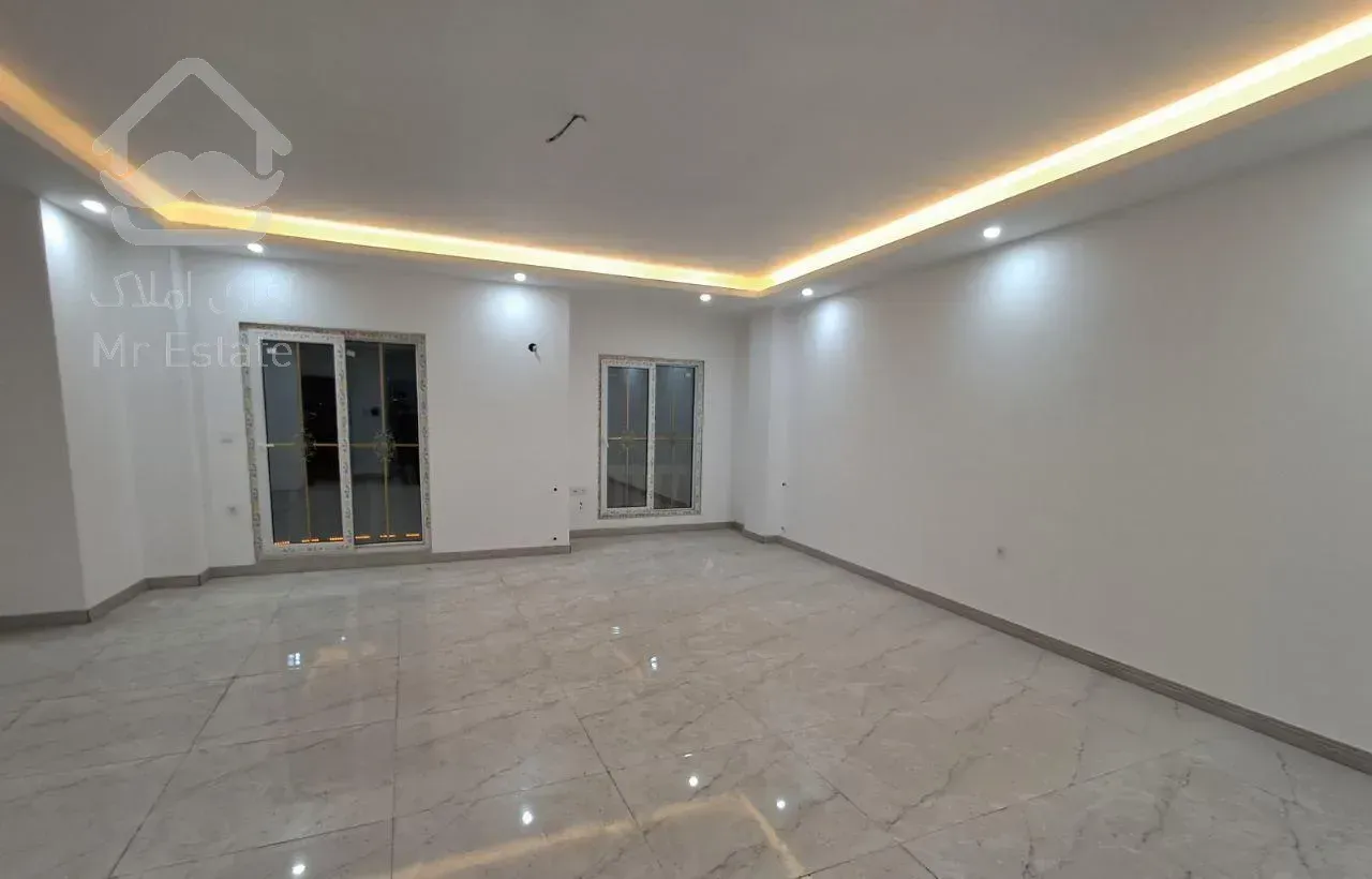 آپارتمان۱۱۰متری سنددار کلا۳طبقه با آسانسور/پارکینگ