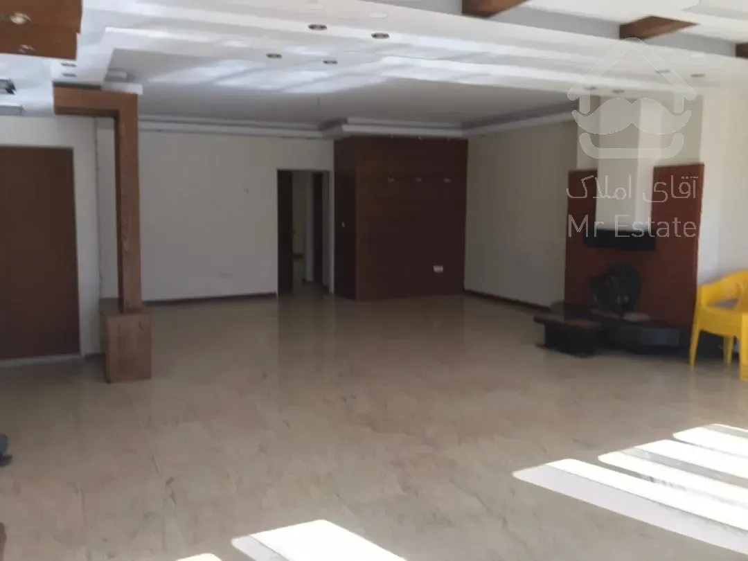 فروش 130 متری پاسداران