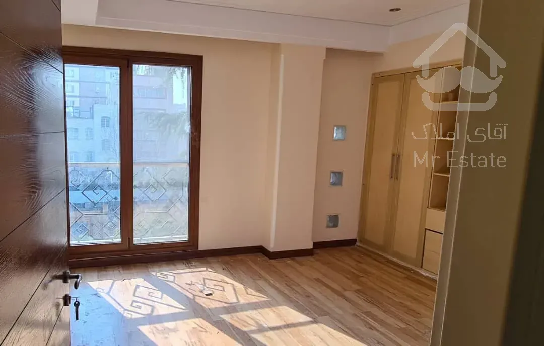 فروش 100 متری پاسداران