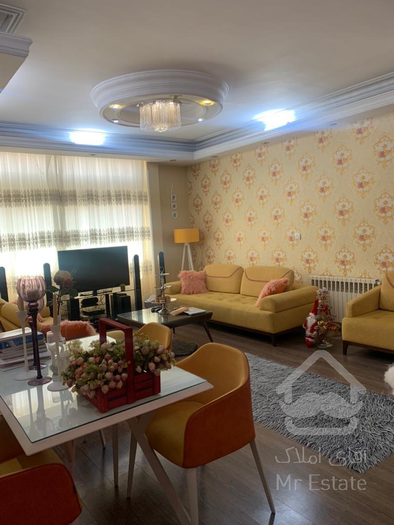 80 متر 2 خوابه جنت جنوبی. سالن پرده خور