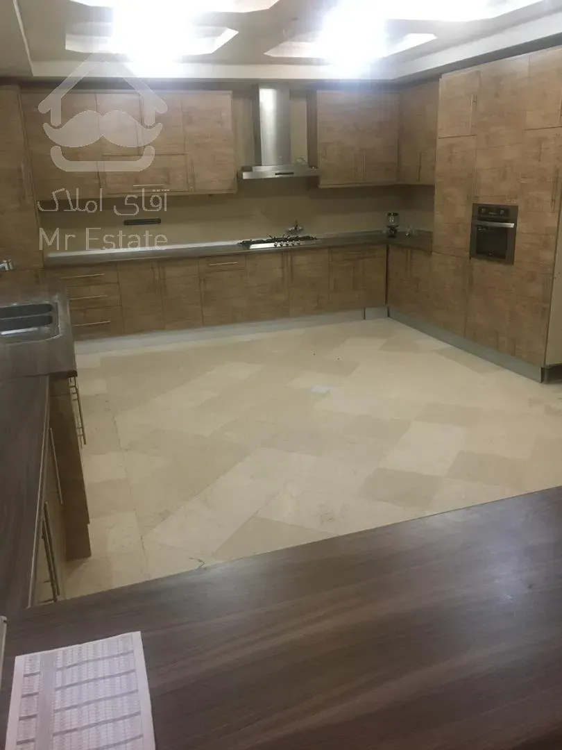 اجاره 290 متری منظریه