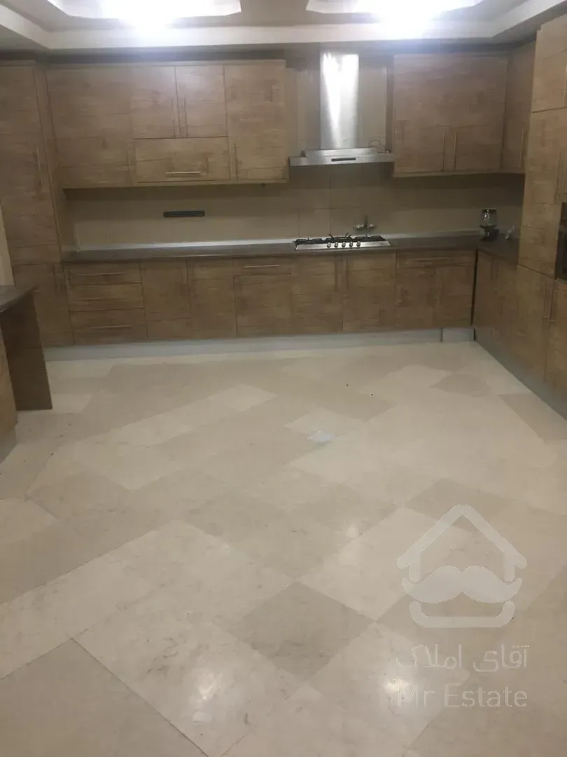 اجاره 290 متری منظریه