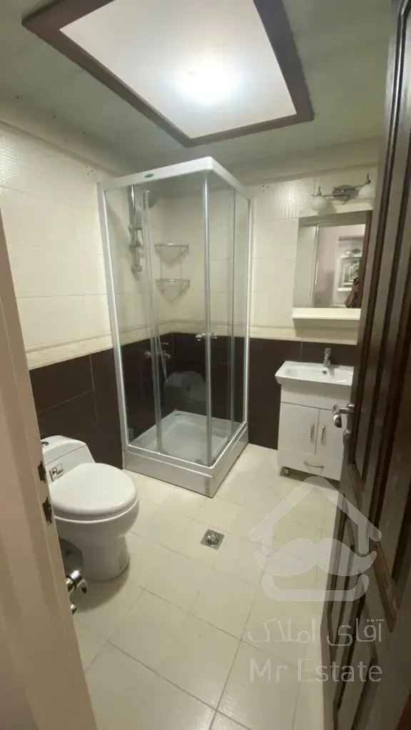 فروش 114 متری اختیاریه