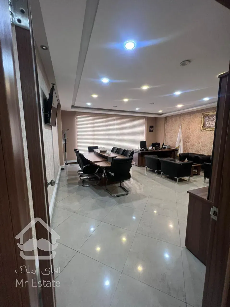 ۱۷۶متر سنداداری لابی ۳پارکینگ ۲آسانسور