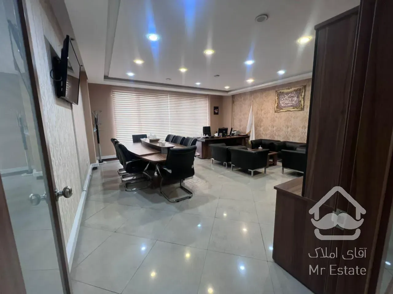 ۱۷۶متر سنداداری لابی ۳پارکینگ ۲آسانسور