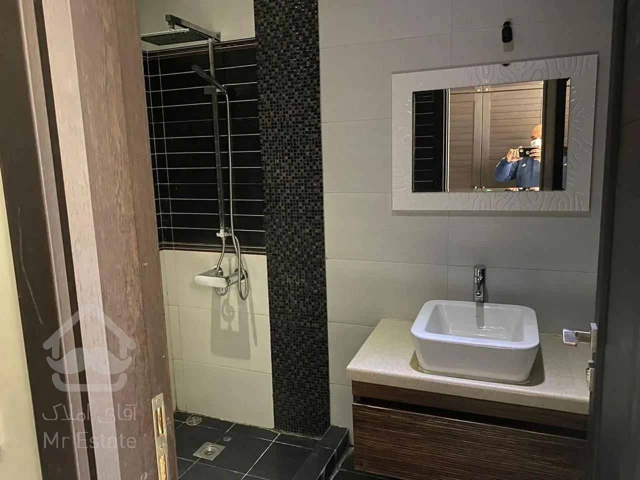 فروش 130 متری نیاوران