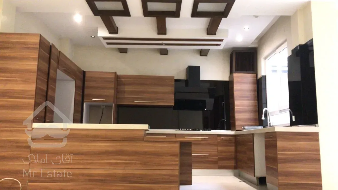 فروش 130 متری نیاوران