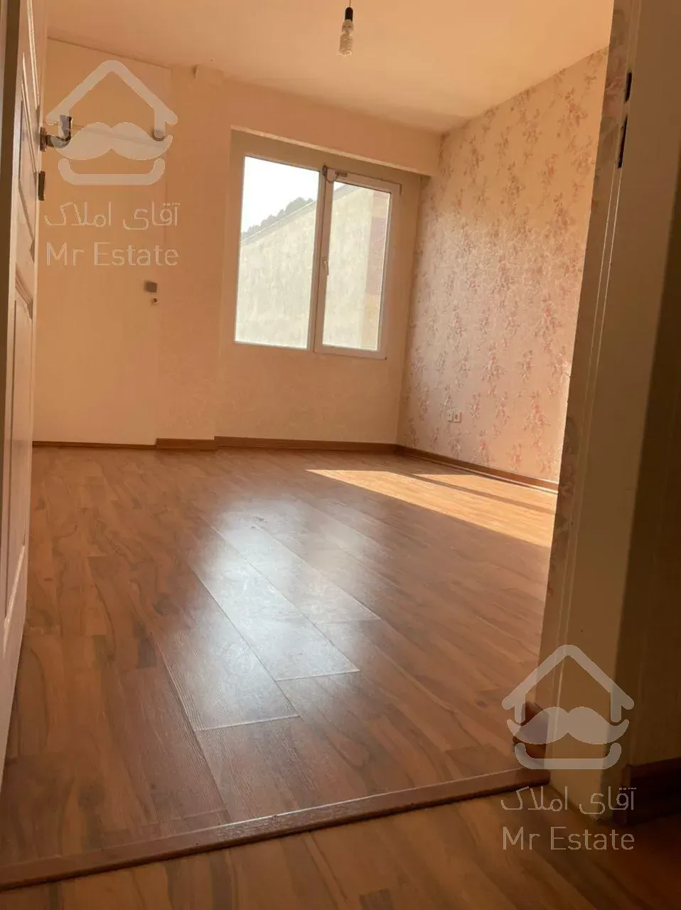 پاسداران 100 متر سند اداری