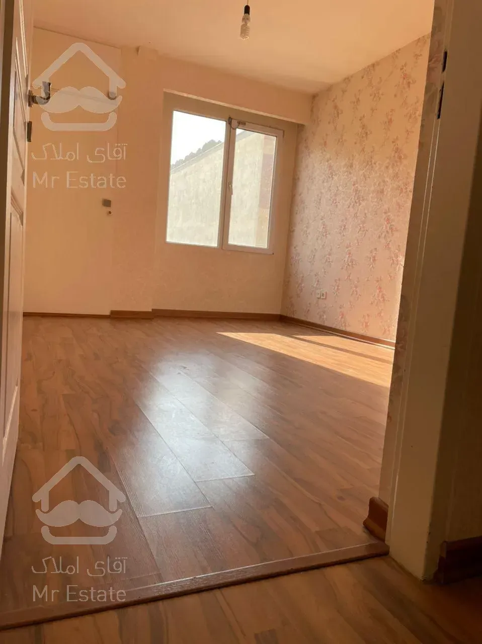 موقعیت اداری 90 متر با سند اداری