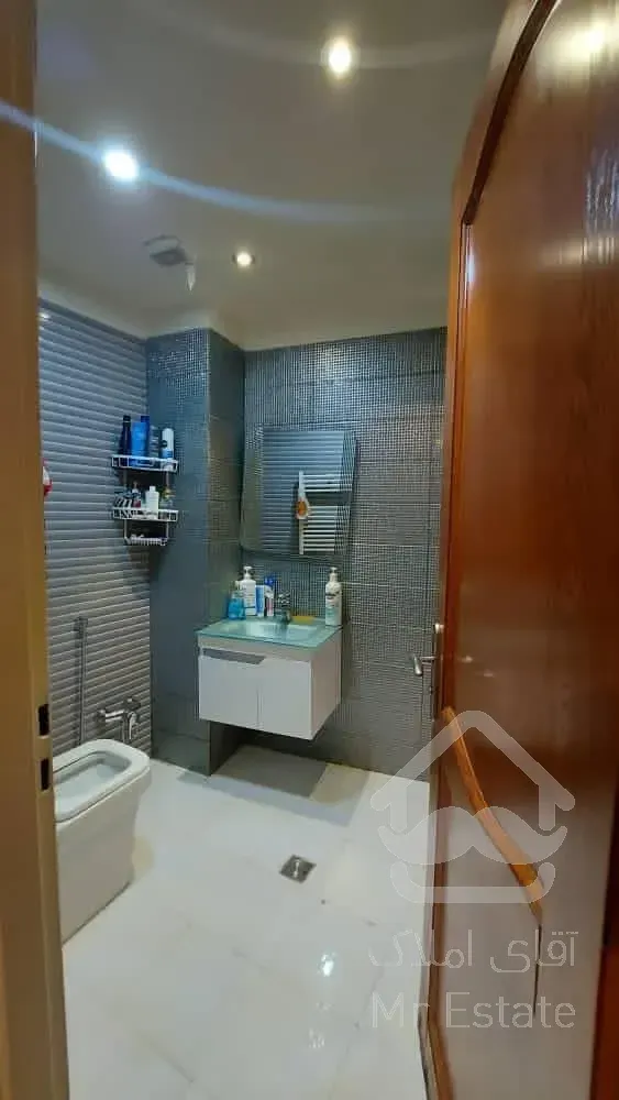 فروش 140 متری نیاوران