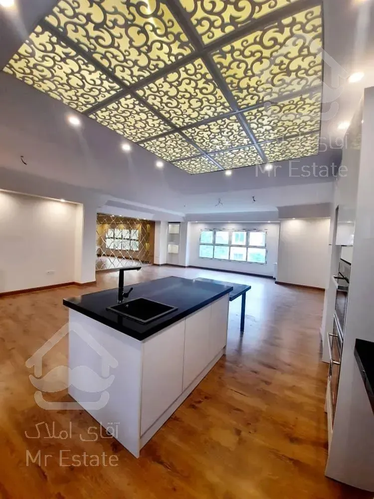 160 متری در شریعتی