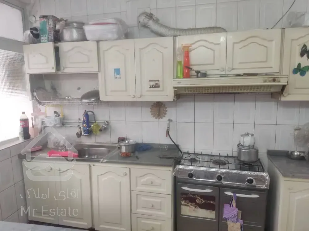 خانه حیاط دار با مغازه