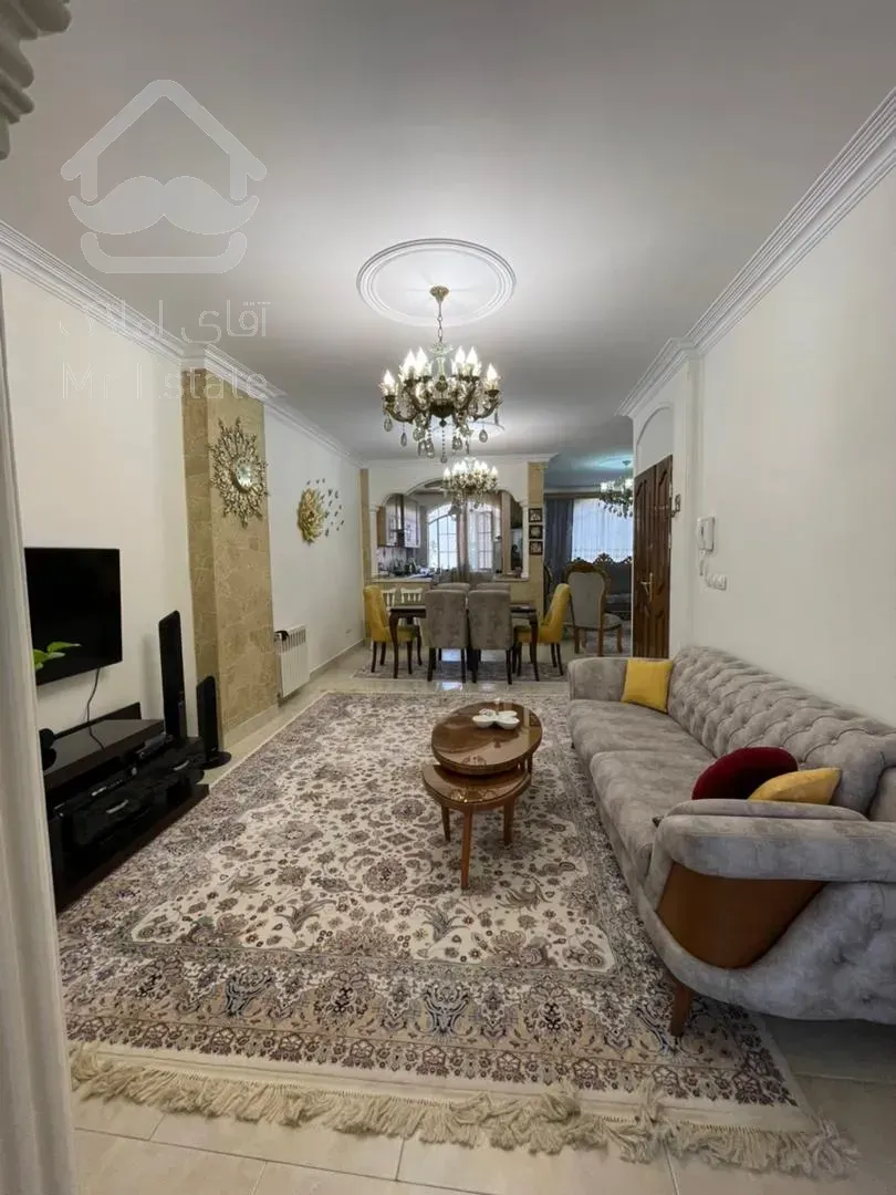 ۹۲ متر نورگیری عالی و دلباز حال و پذیرایی تفکیک و جداگانه بدون پرتی