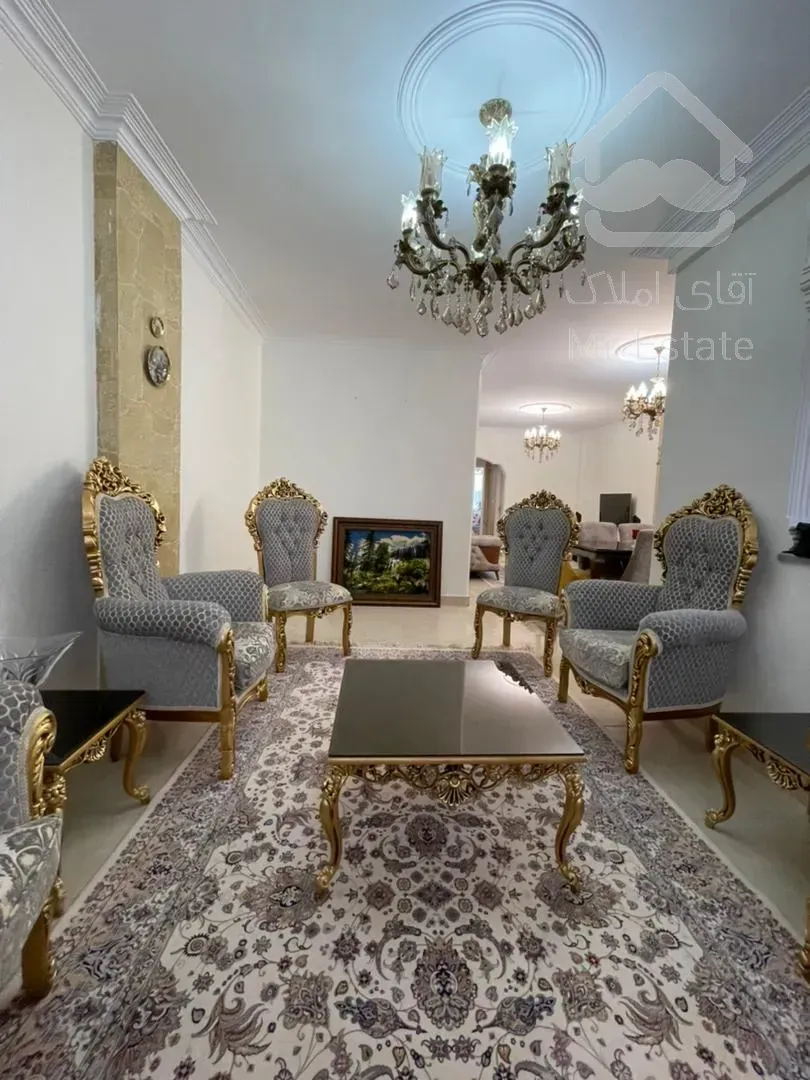 ۹۲ متر نورگیری عالی و دلباز حال و پذیرایی تفکیک و جداگانه بدون پرتی