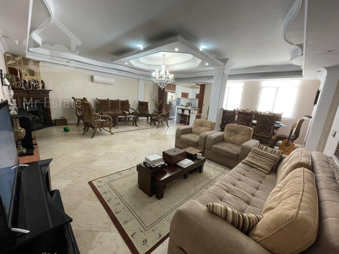 ۸۴ متر در چهار باغ