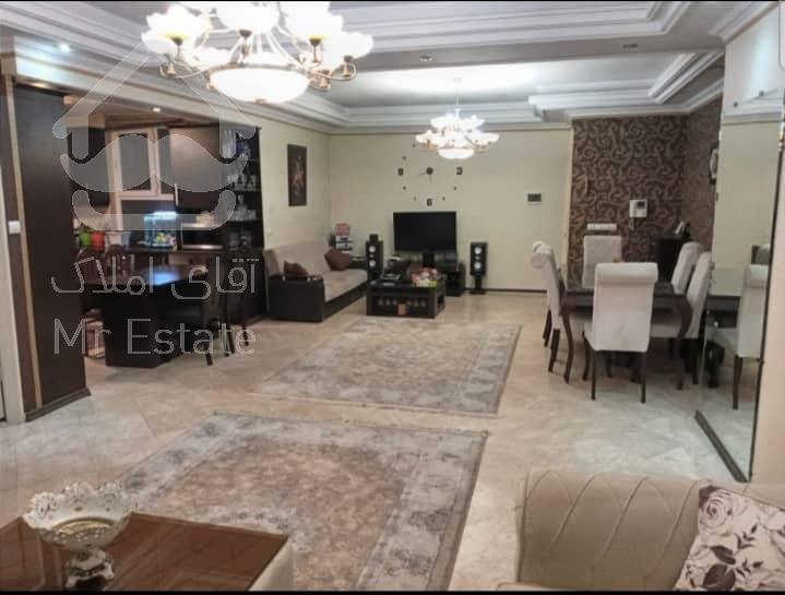 فروش آپارتمان ۹۰ متری در چهارباغ شرقی