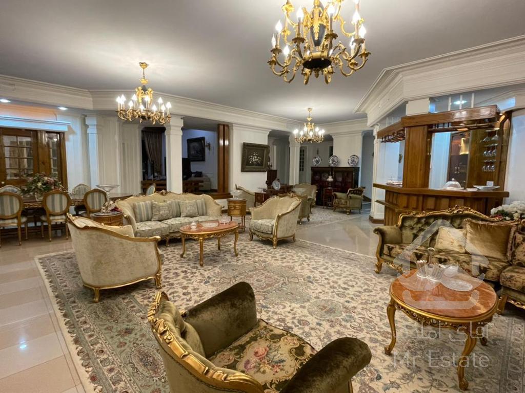 فروش آپارتمان ۳۰۰متری خوش نقشه غرق در نور فرمانیه