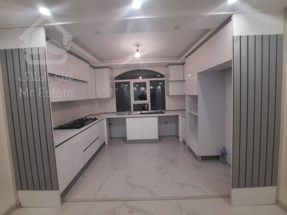 ۹۵ متر آلاله شرقی