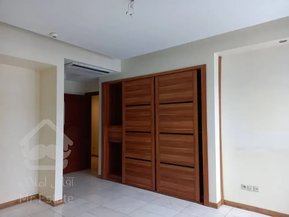 110 متر پاسداران