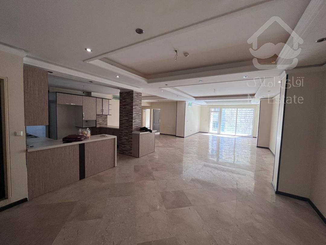 فروش ۷۰ متر* سالن پرده خور* غرق در نور