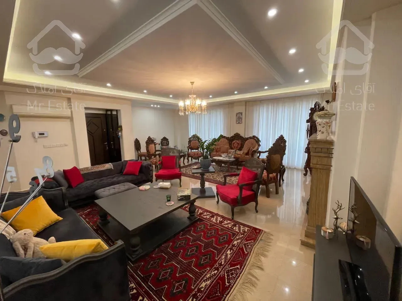 150 متر در بهترین لوکیشن دروس