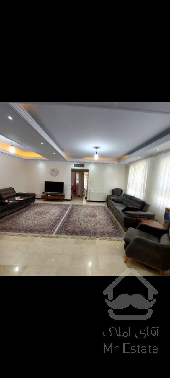 ۱۰۰متری غرق در نور