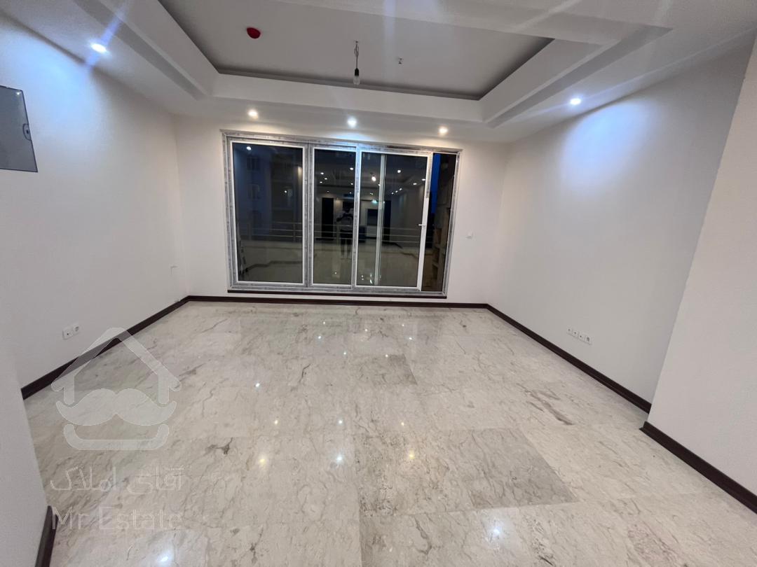 ۳ طرف نورگیر*خوش نقشه*بدون مشرف