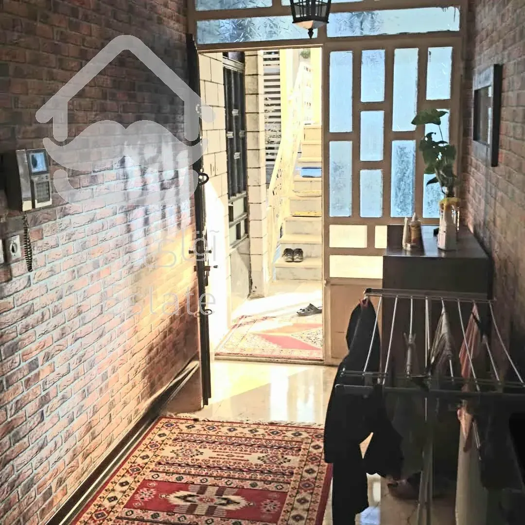 اجاره طبقه ویلایی ۲۲۰متری ۴خواب در بلوار انقلاب