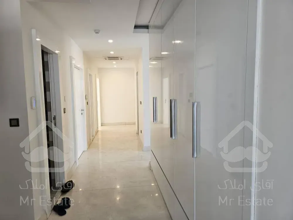 فروش ۳۲۰ متر آپارتمان / ۴ خوابه / ۳ خواب مستر