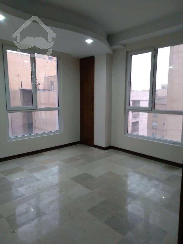 خرید آپارتمان 82کلید نخورده