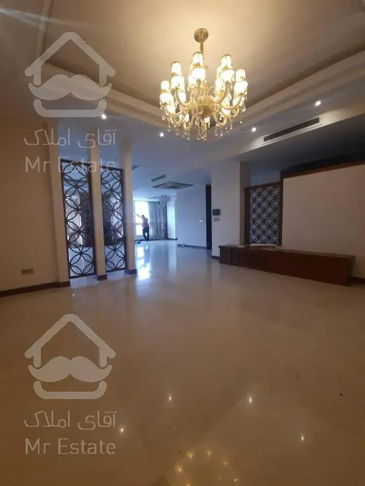 ۲۴ متری سعادت آباد ۲۰۰ متر ۲پارکینگ