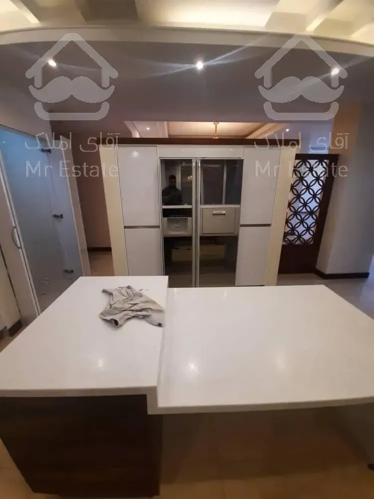 ۲۴ متری سعادت آباد ۲۰۰ متر ۲پارکینگ