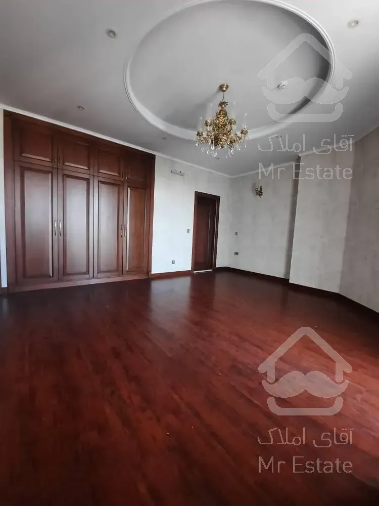 ۲۴ متری سعادت آباد ۲۰۰ متر ۲پارکینگ