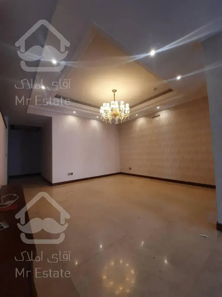 ۲۴ متری سعادت آباد ۲۰۰ متر ۲پارکینگ