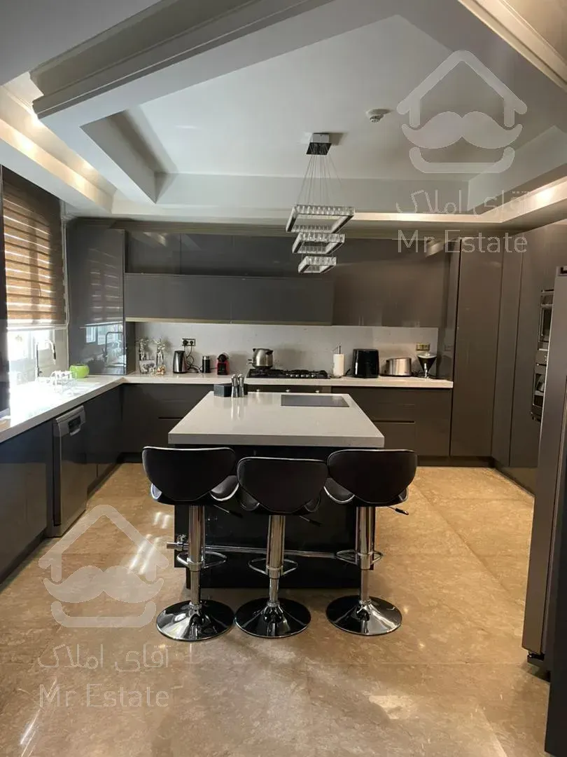 ۳۷۰متری آجودانیه چهارخواب بازسازی شده