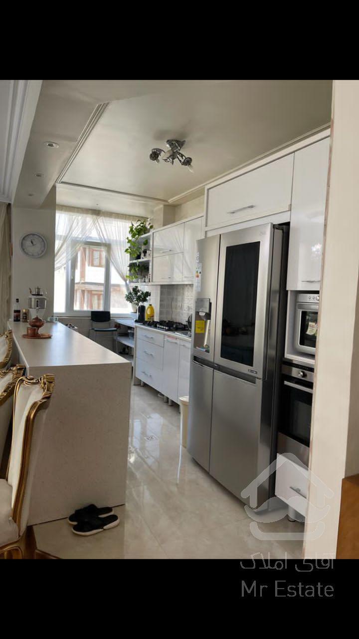 فروش اپارتمان ۸۷ متر* پونک* نور و نقشه عالی