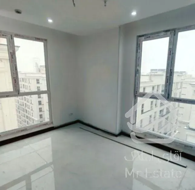 عمارت پاسداران سازه ای قدرتمند و متفاوت