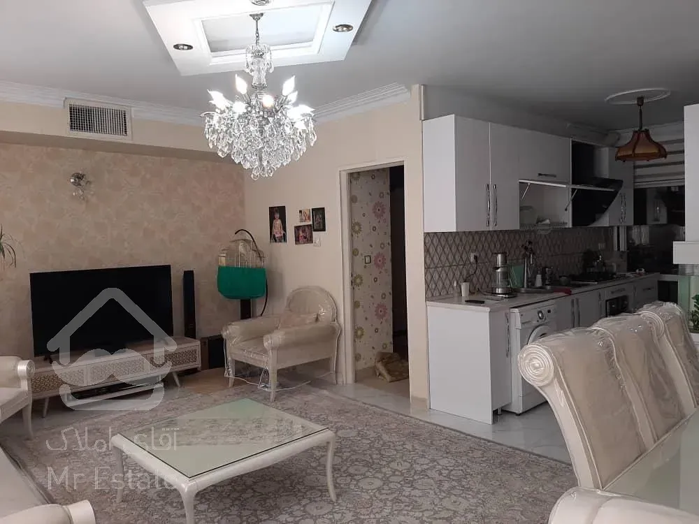 فروش اپارتمان ۸۶ متر زیر قیمت سالن پرده خور نور و نقشه عالی