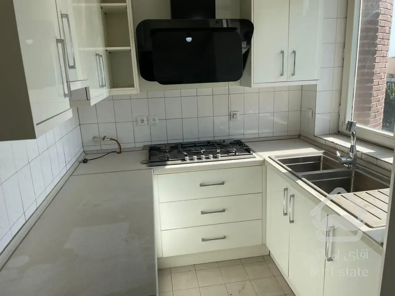 ۱۰۵متری سه خوابه آپارتمان نواب