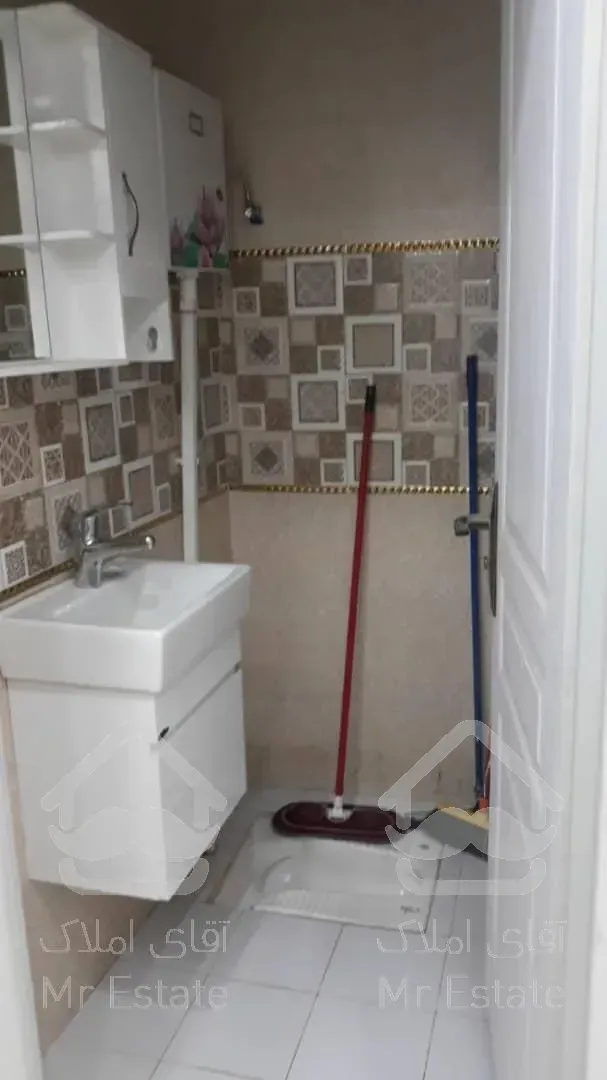 ۸۰متری دو خوابه آپارتمان کمیل