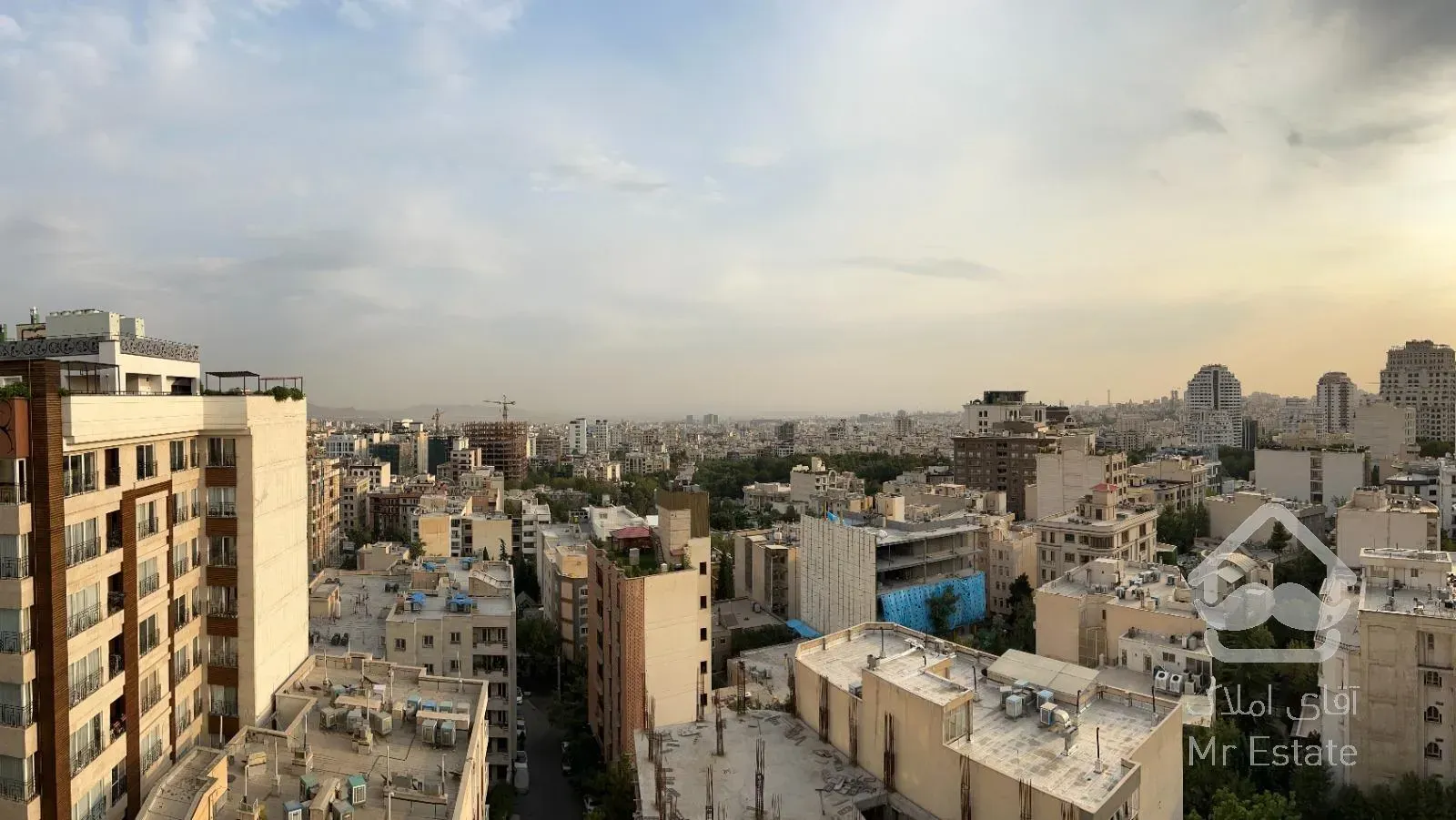 اجاره واحد ۳۲۰ متری برج در فرمانیه