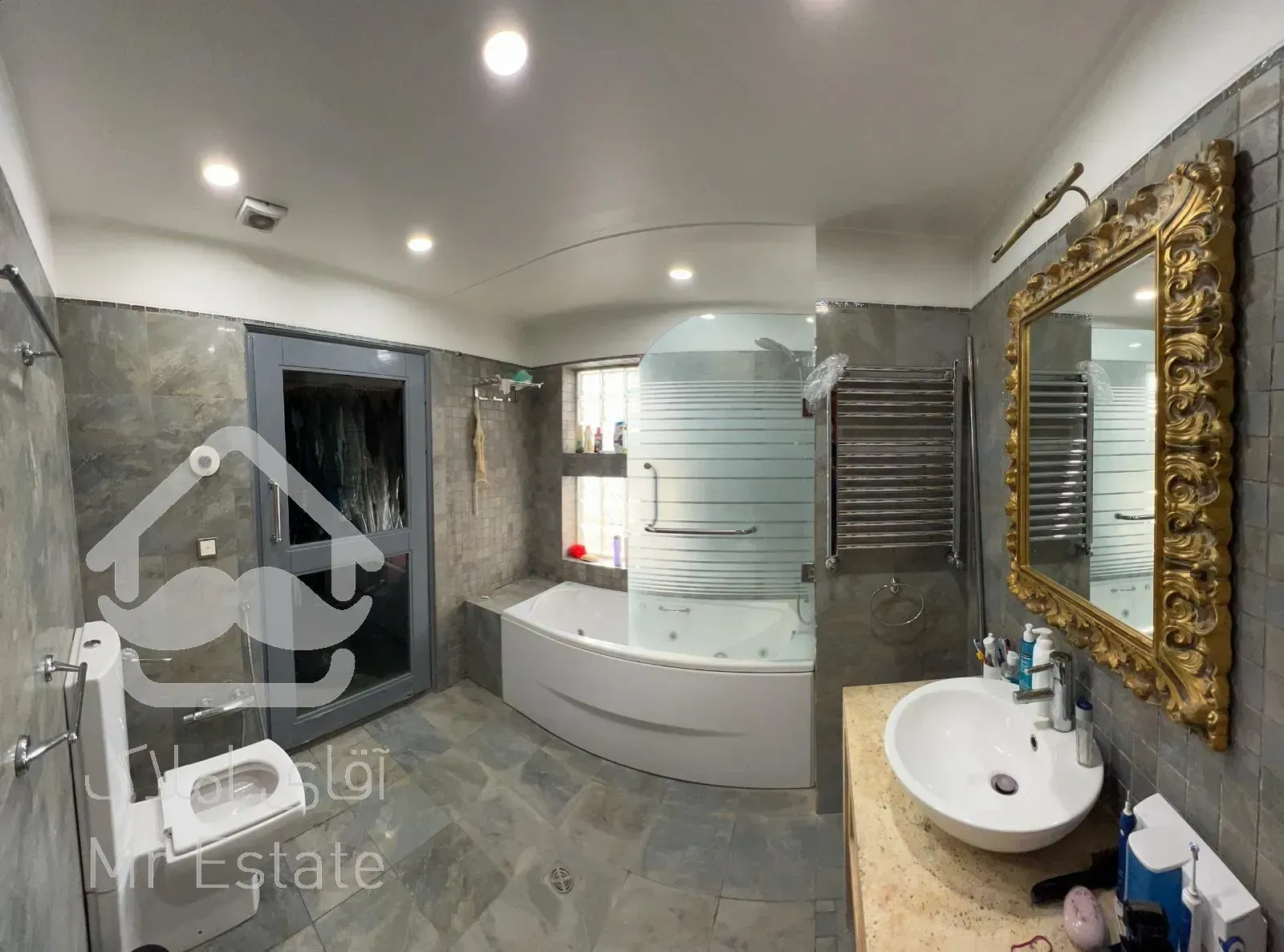 اجاره واحد ۳۲۰ متری در فرمانیه برج