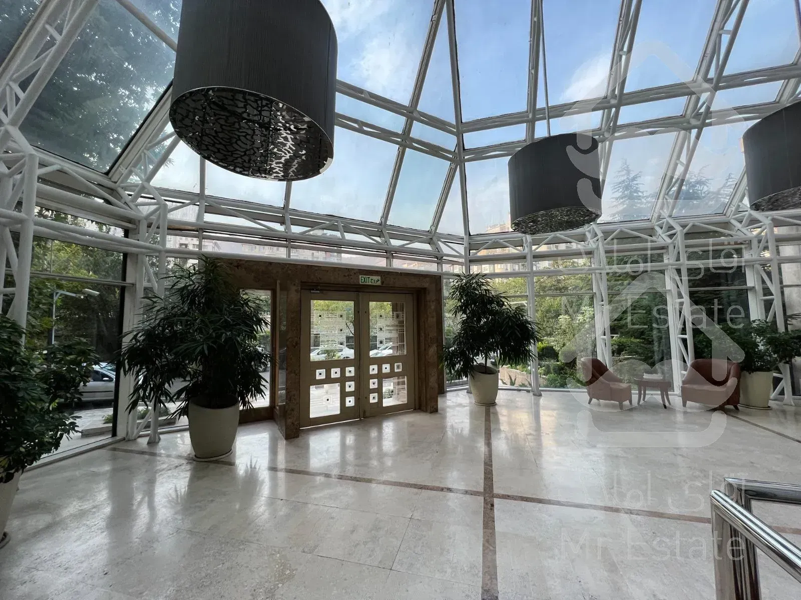 اجاره واحد ۳۲۰ متری برج در فرمانیه