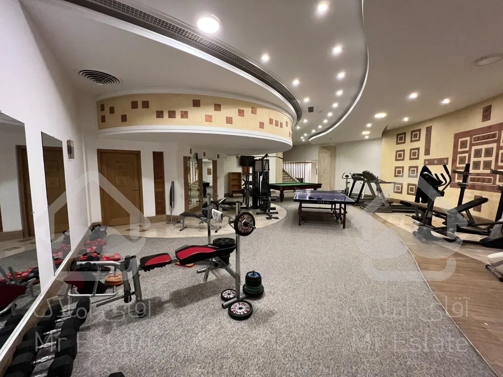 اجاره واحد ۳۲۰ متری در فرمانیه برج