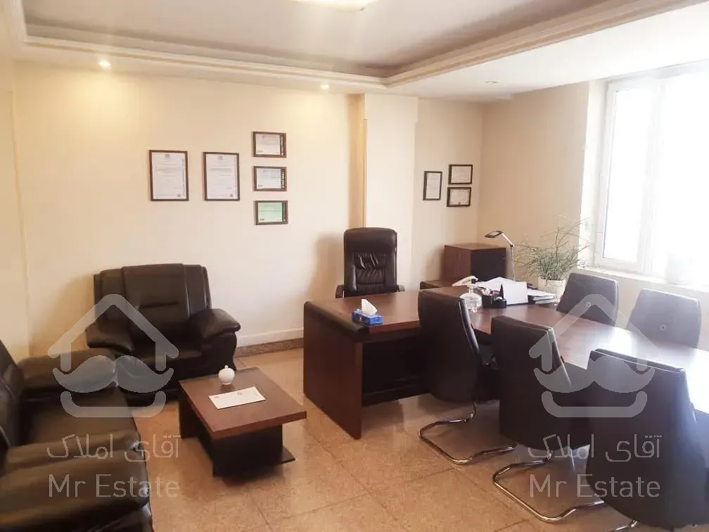 ۱۵۱متر موقعیت اداری/ ۶سال/ ۲پارکینگ/ جردن/ بر بلوار برند/ فوری