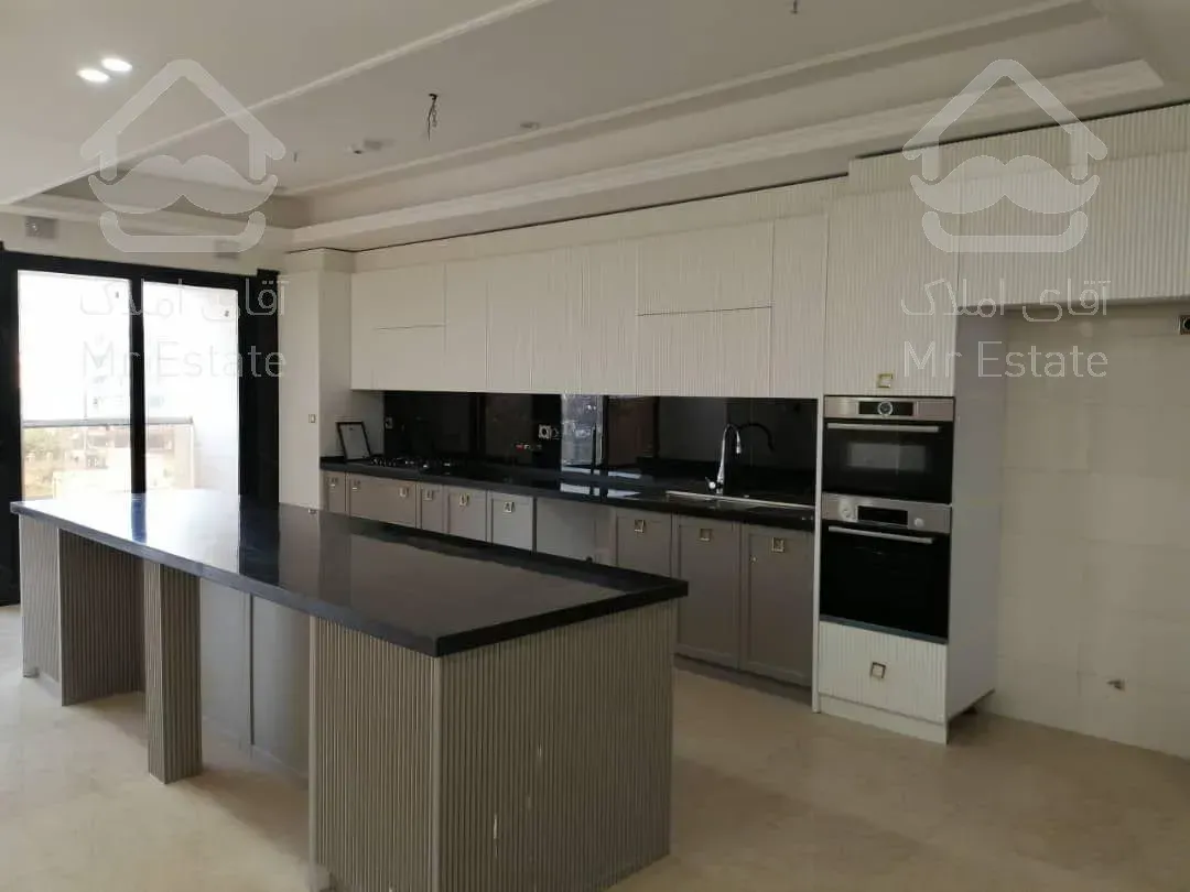 105 متر عمارت رویال پالاس سرمایه گذاری