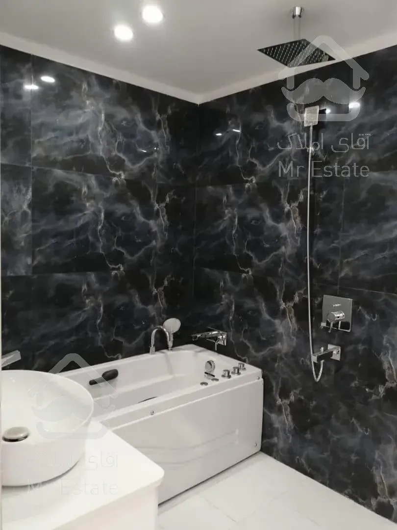 105 متر عمارت رویال پالاس سرمایه گذاری