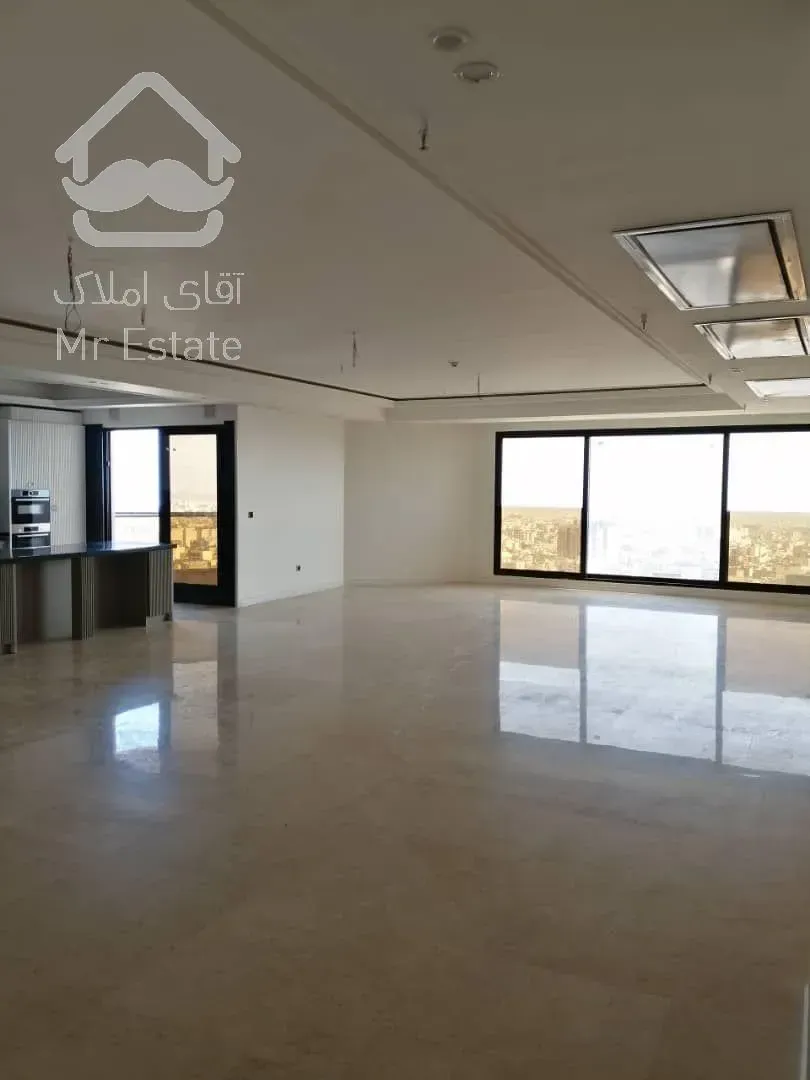 105 متر عمارت رویال پالاس سرمایه گذاری