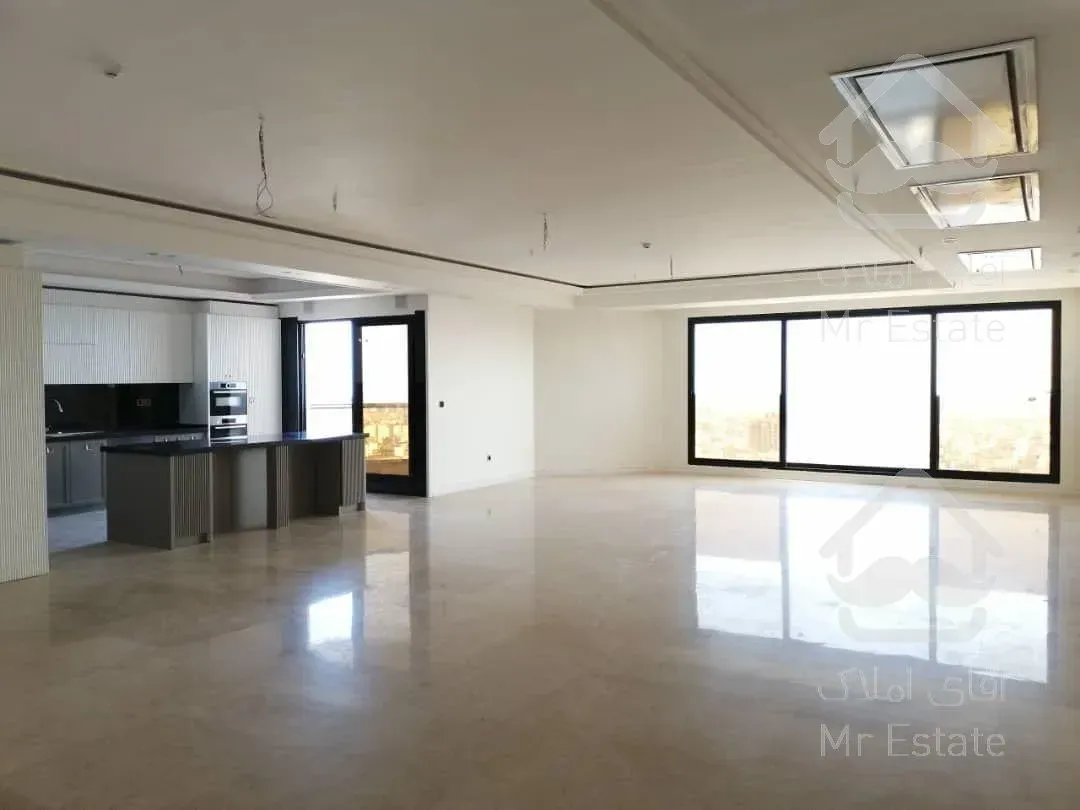 105 متر عمارت رویال پالاس سرمایه گذاری